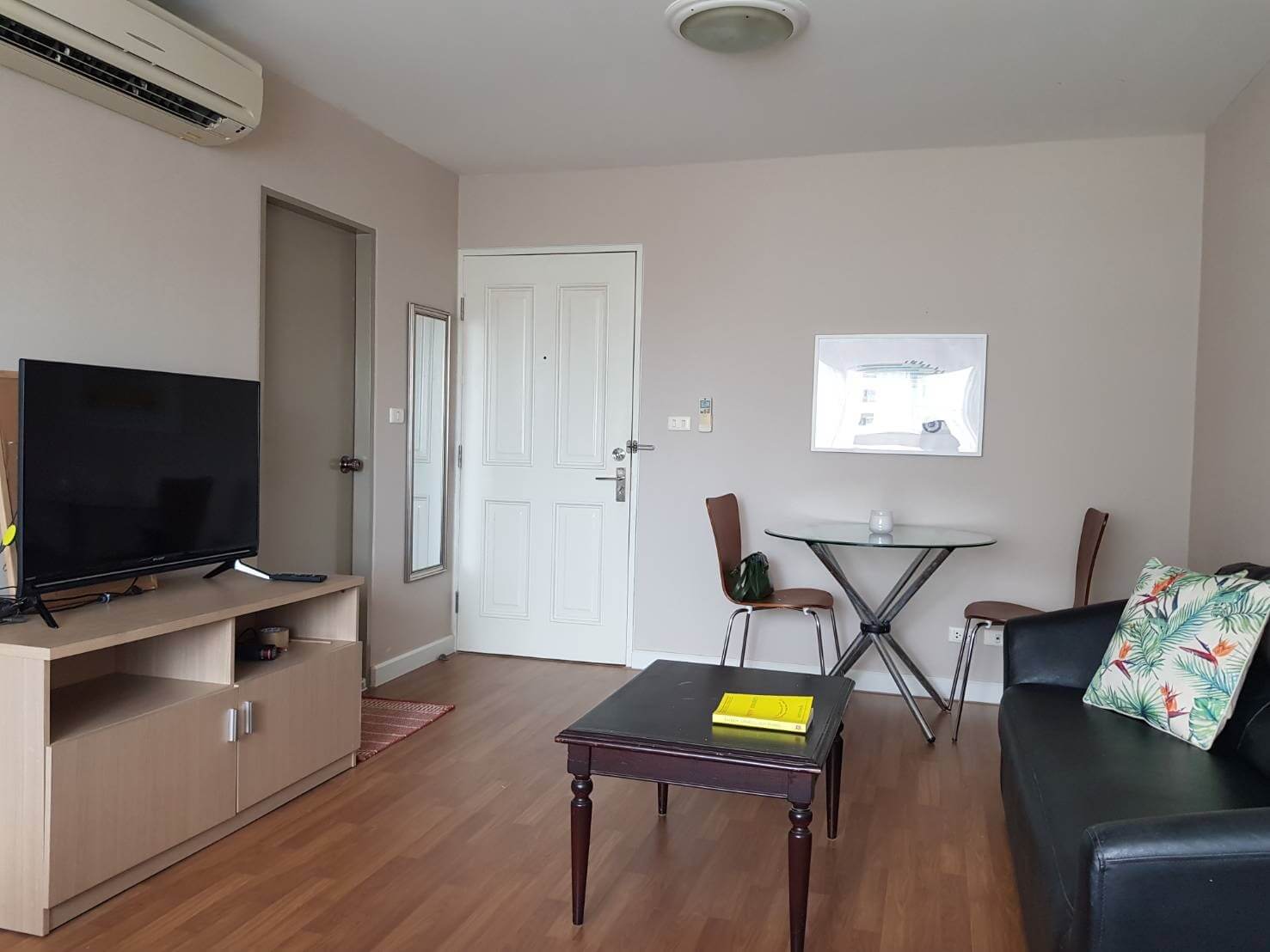 LINE_ALBUM_thonglor 88_220502_0