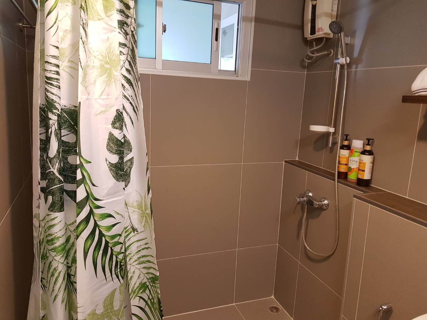 LINE_ALBUM_thonglor 88_220502_0_0