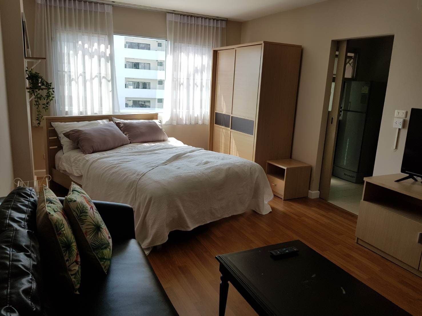 LINE_ALBUM_thonglor 88_220502_5