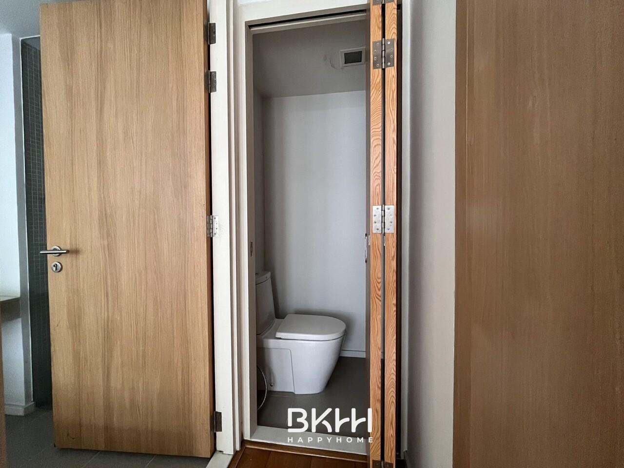 large-S__111263816