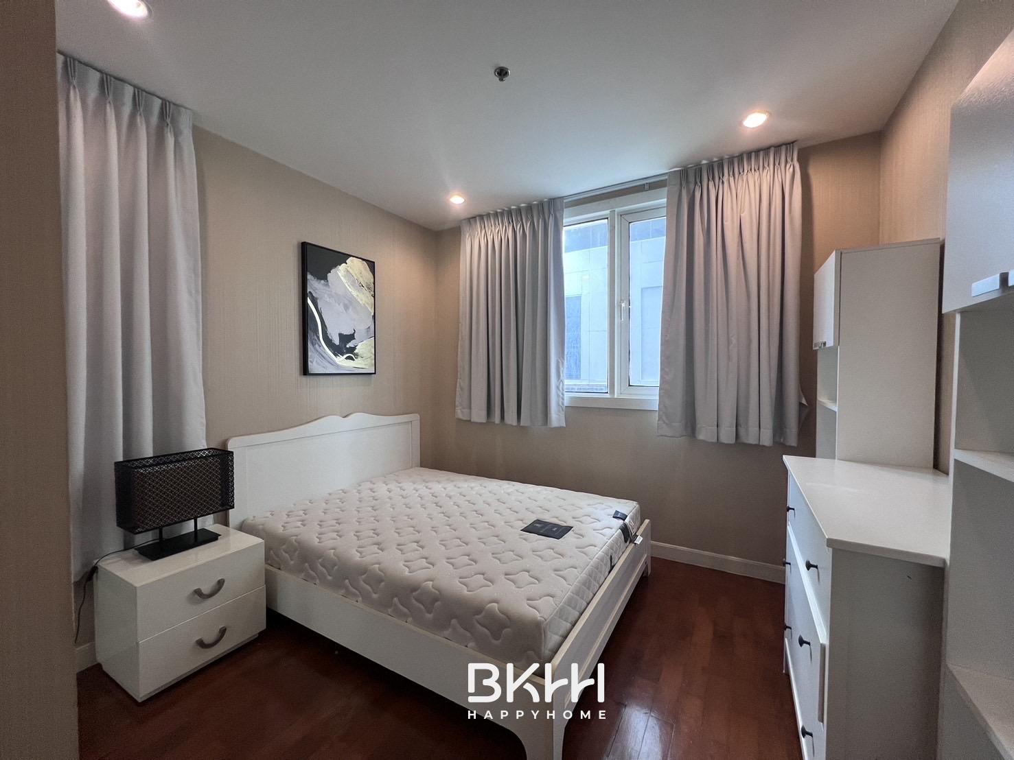 Media 12-85DBBEC0-102D-4156-B64E-C9DC53E66B6E