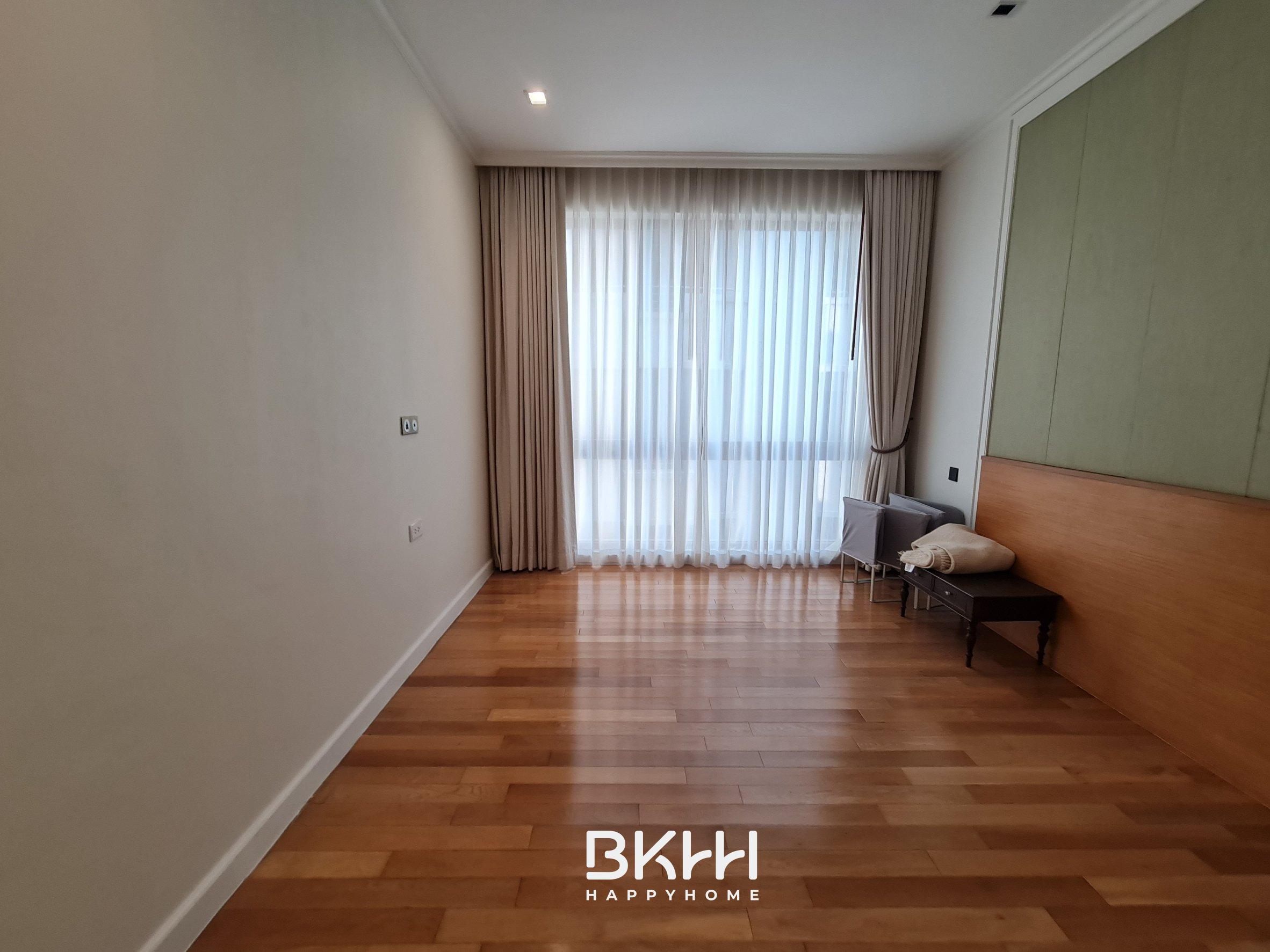 image_1261914072133894453_0