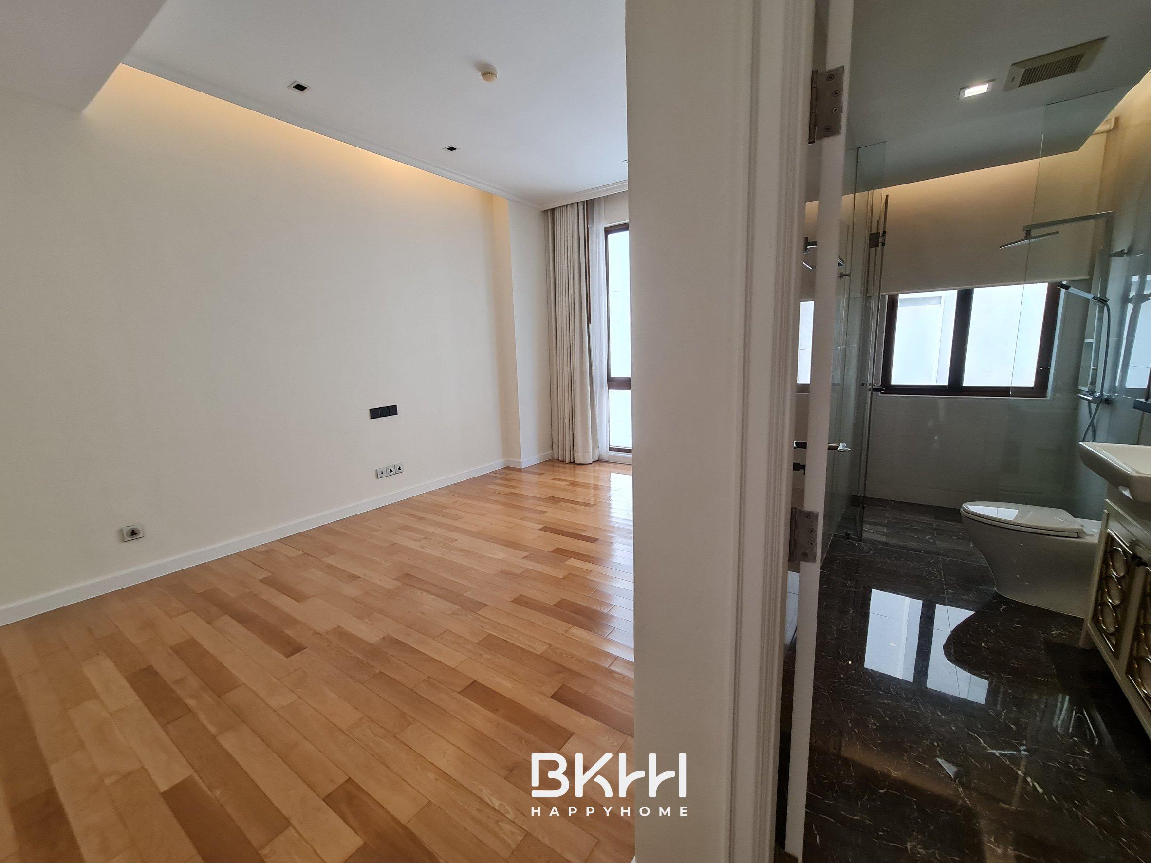 image_487189401660079943_0