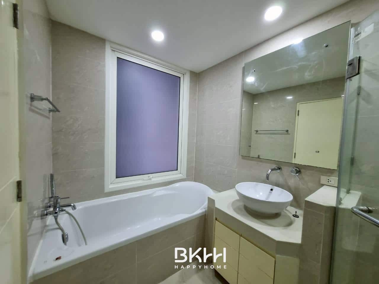 LINE_ALBUM_39106 condo baan siri 24_251012_6