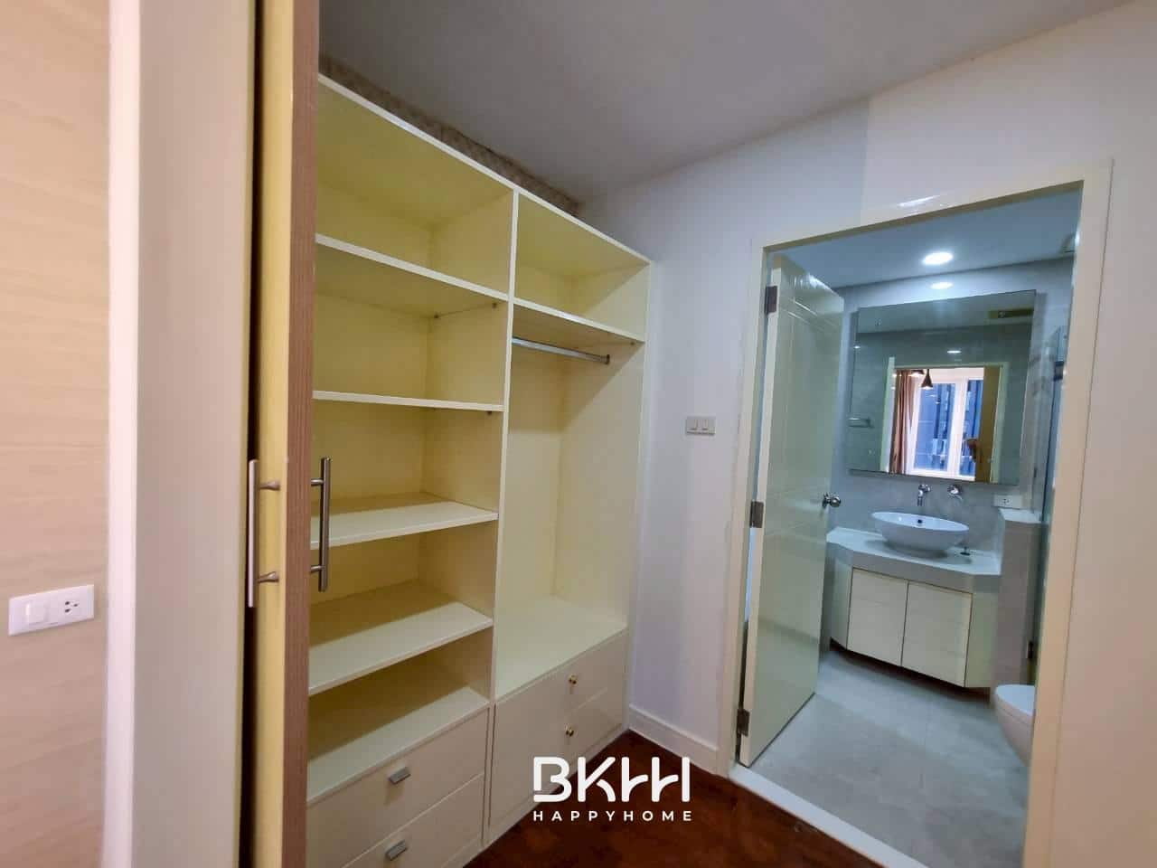 LINE_ALBUM_39106 condo baan siri 24_251012_9