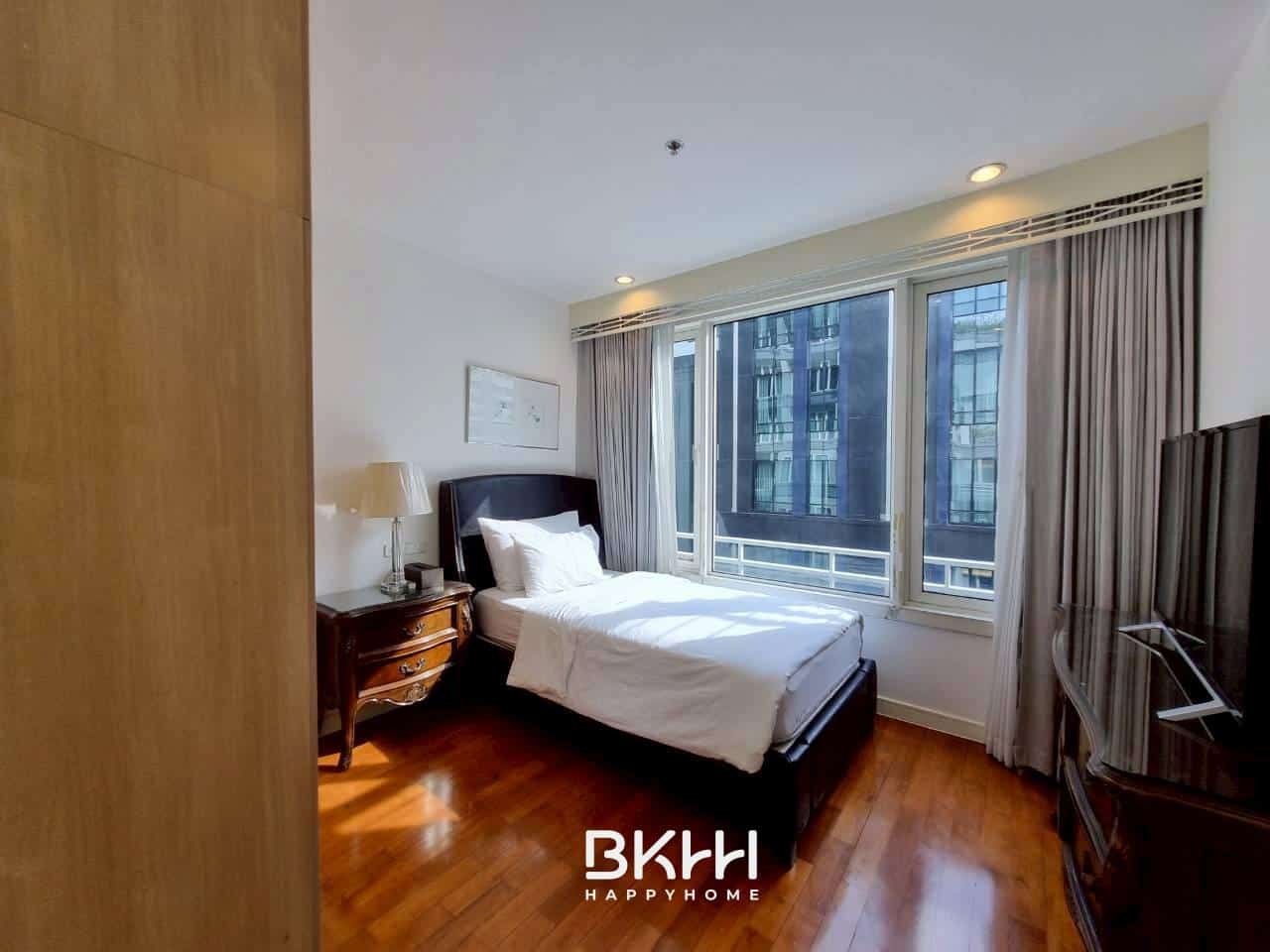 LINE_ALBUM_39136 condo baan siri 24_251012_15