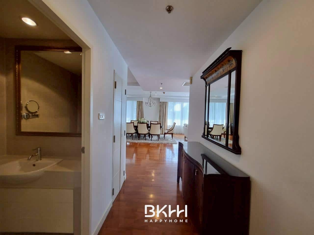 LINE_ALBUM_39136 condo baan siri 24_251012_59