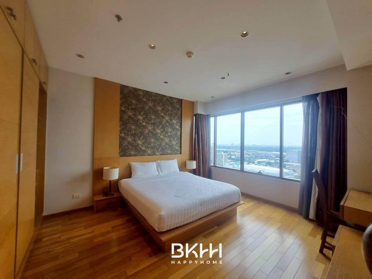 LINE_ALBUM_93114 condo emlporio place_251012_8