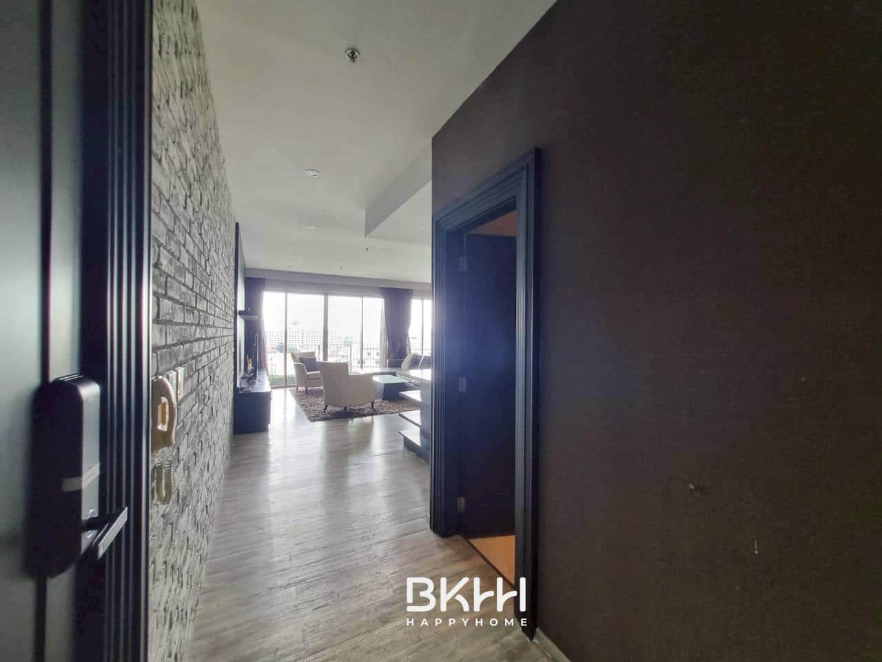 LINE_ALBUM_9325 condo emporio place_251012_29