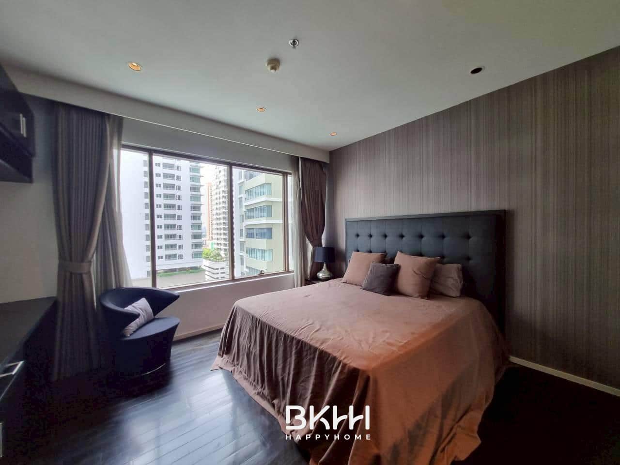 LINE_ALBUM_9325 condo emporio place_251012_7