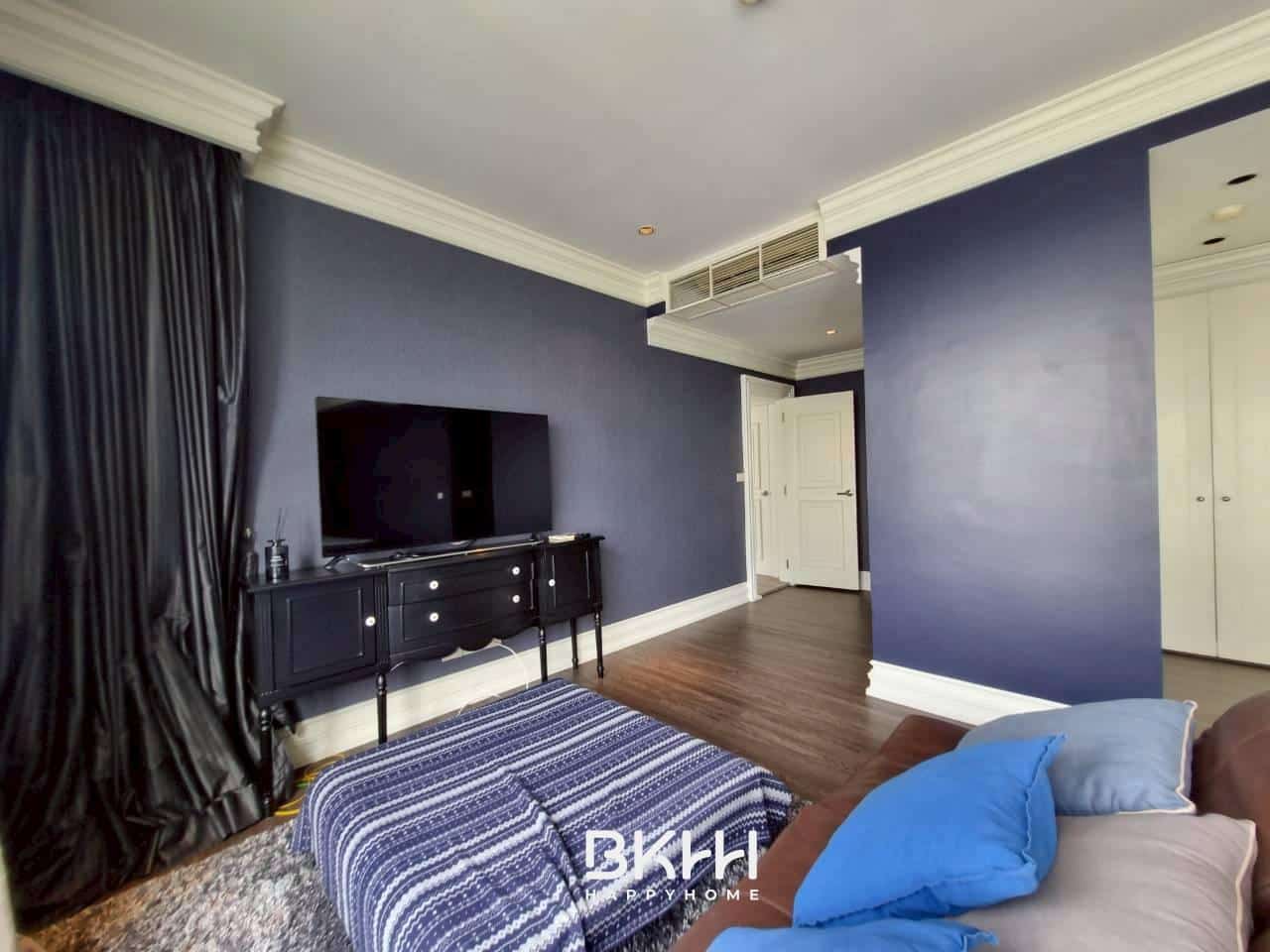 LINE_ALBUM_93330 condo emporio place_251012_9