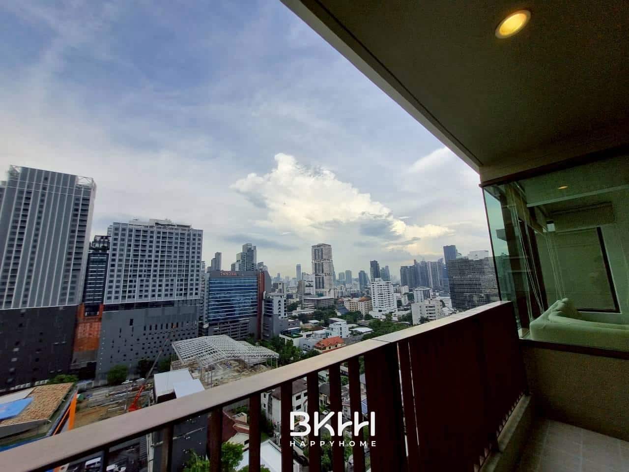 LINE_ALBUM_9348 condo emporio place_251012_13