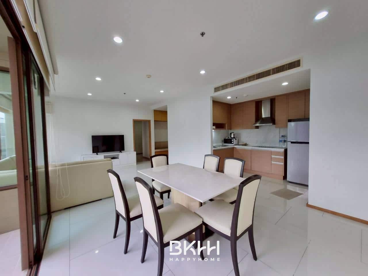 LINE_ALBUM_9348 condo emporio place_251012_18