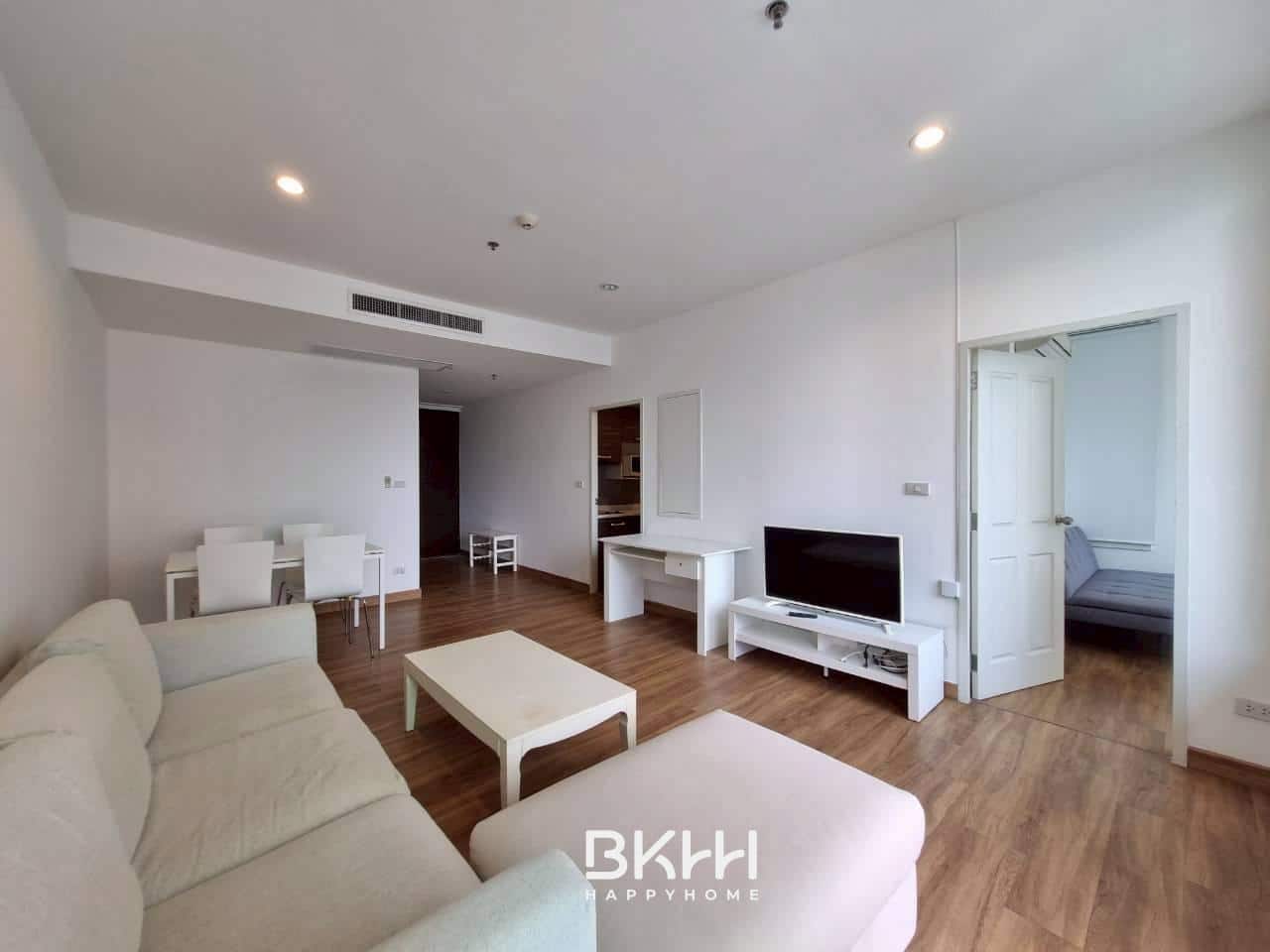 LINE_ALBUM_condo siri resldence 24128_251012_14