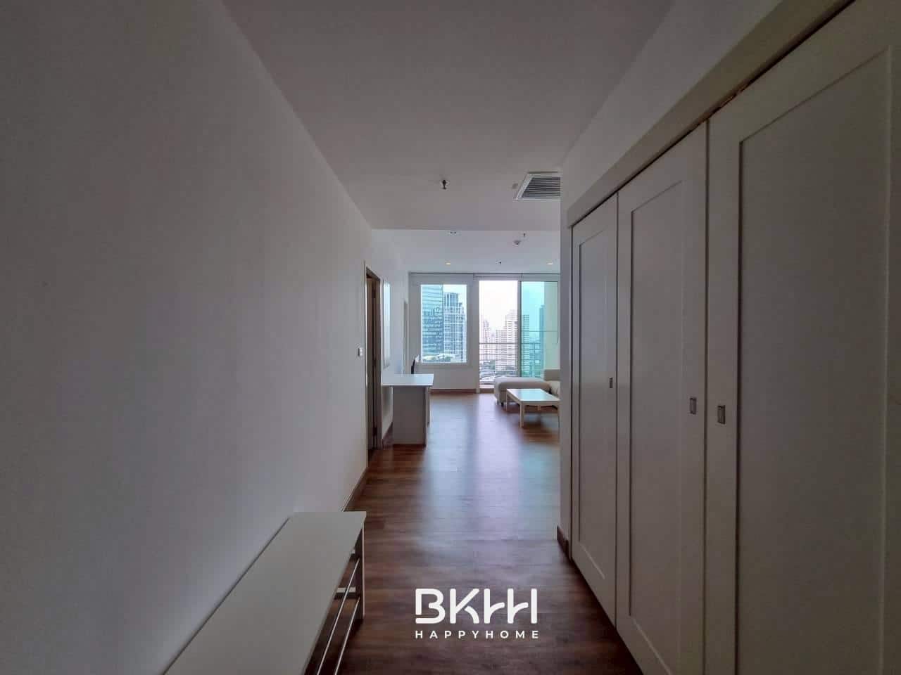 LINE_ALBUM_condo siri resldence 24128_251012_16