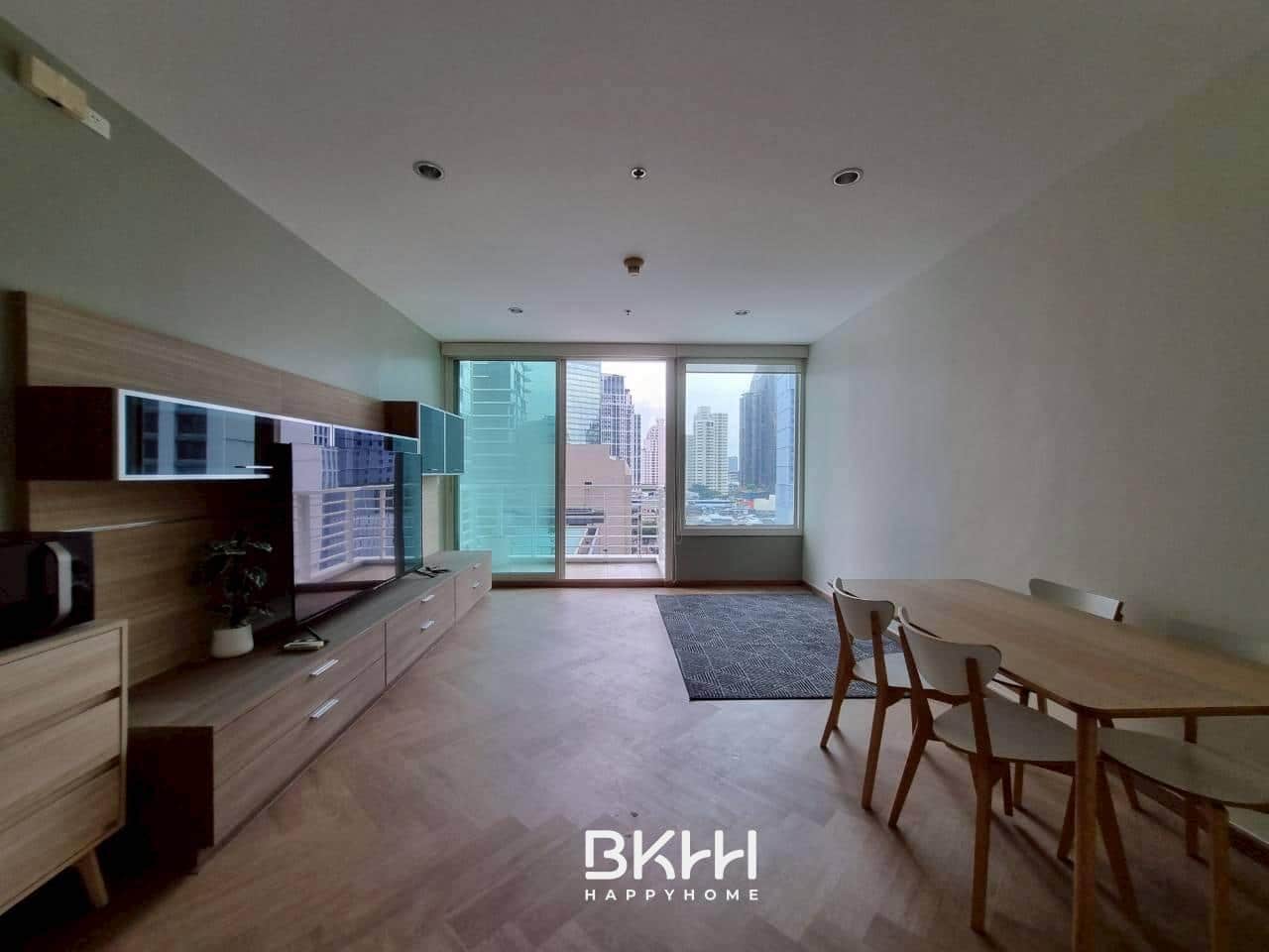 LINE_ALBUM_condo siri resldence 2440_251012_15