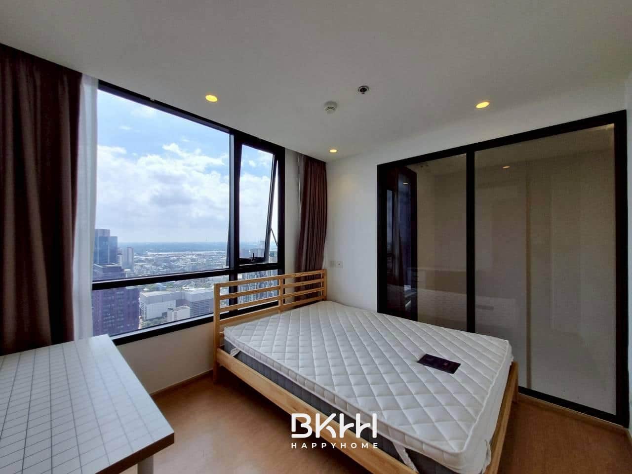 LINE_ALBUM_1.maru ekkamai ห้อง333 prop code fa0161_251102_7